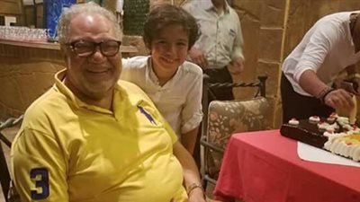 يحيى الفخراني يحتفل بعيد ميلاده داخل لوكيشن 