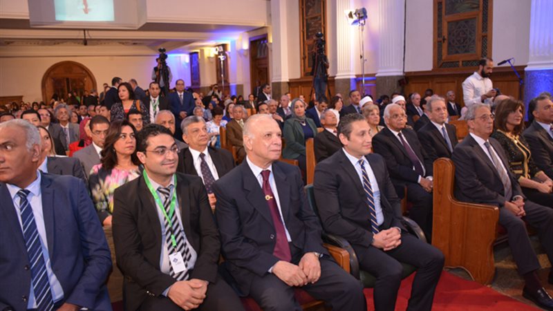 محافظ القاهرة: يهنئ