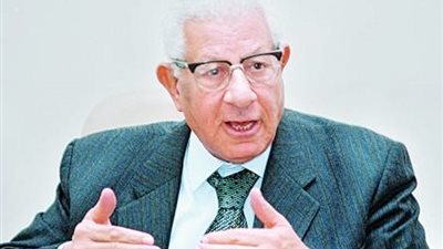 مكرم محمد أحمد: القضاء على طوابير فيروس سي انجاز حقيقي للسيسي