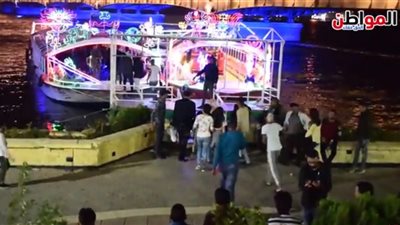 فيديو| المراكب النيلية تكتظ بالمواطنين احتفالاً بشم النسيم