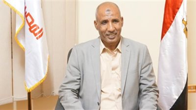 النائب عامر الحناوي يهنئ الأنبا هدرا وأبناء أسوان بعيد القيامة والربيع