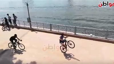 فيديو| الدراجات تُشعل احتفالات الشباب بشم النسيم