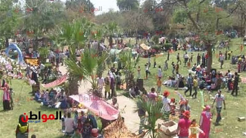توافد المواطنين على