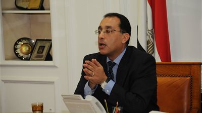 وزير الإسكان: انتهينا من تنفيذ محور ربط طريق شرق العوينات بأسيوط فبراير الماضي