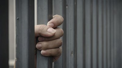 سقوط 3 عاطلين لاتجارهم في المواد المخدرة بالقناطر