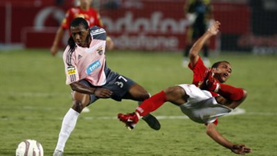 كورة زمان.. الأهلي يقهر بنفيكا بطل أوروبا بالثلاثة