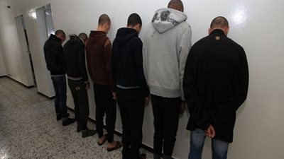 الأجهزة الأمنية بالإسماعيلية تنجح في القبض على 8 متهمين بحوزتهم مخدرات بقصد الاتجار