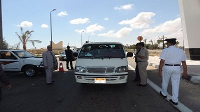 حملة مكبرة بمطروح تسفر عن تحرير 349 مخالفة مرورية وضبط سائقين لتعاطيهما المخدرات