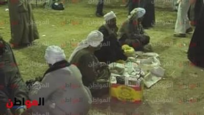 صور| المواطنون يتوافدون على مولد السيدة زينب