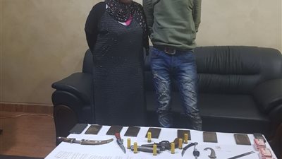 القبض على رجل وسيدة بحوزتهما مواد المخدرة بحدائق القبة