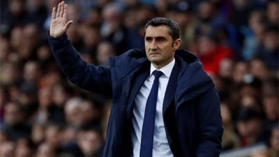 جماهير برشلونة تصب غضبها على فالفيردي وأومتيتي بعد زلزال الأولمبيكو