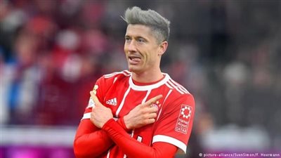 ليفاندوفسكى يقود هجوم البايرن أمام إشبيلية