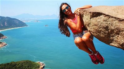 بالفيديو|  10 أشخاص غامروا بحياتهم من أجل المتعة