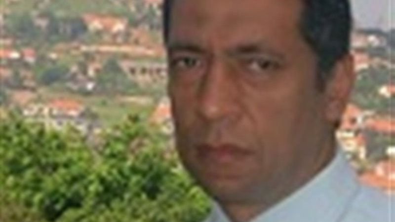 الخبير السياسي أشرف