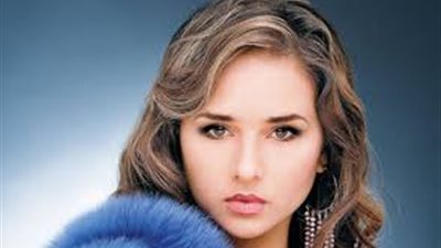 نيللي كريم تطمئن جمهورها على حالتها الصحية 