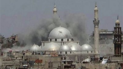 عاجل.. فيديو| المساجد السورية تنادى بالصلاة فى كل البلاد عقب العدوان الثلاثى