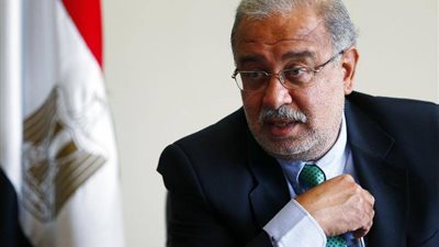 رئيس الوزراء يبحث موقف تطوير الخدمات بالمطارات المصرية‎