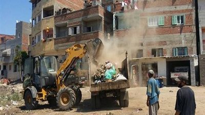 حملة مكبرة لرفع 50 طن قمامة ونواتج تطهير ترع ببركة السبع في المنوفية