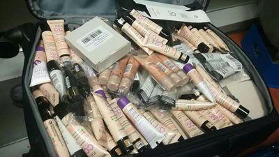  موانئ سفاجا تحبط تهريب عطور ومستحضرات تجميل  