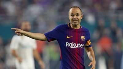 إنييستا يحسم مستقبله مع برشلونة