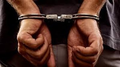 القبض على مقاول هارب من 12 حكم بالسجن 