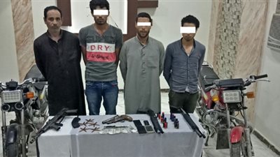 ضبط أربعة أشخاص بحوزتهم 4 قطع سلاح نارى لأعمال بلطجة على قطعة أرض 