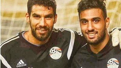 صورة| أول رد فعل من إكرامي بعد إصابة الشناوي بالصليبي