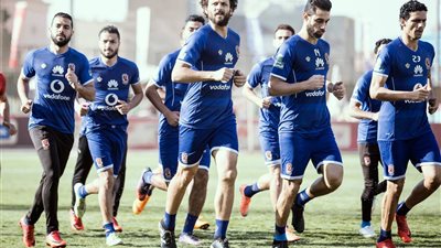 الأساسيين ينتظمون في مران الأهلي