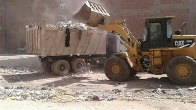صو| حملة مكبرة  لنظافة شوارع مدينة الخانكة بالقليوبية
