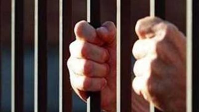 نيابة البساتين تأمر بحبس صاحب معرض سيارات بالبساتين لحيازته 399 جرام حشيش