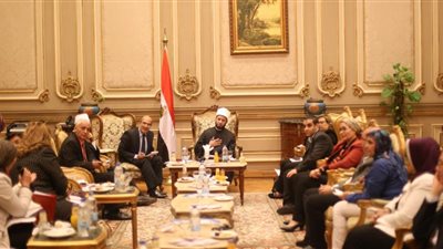 الصالون البرلماني يرفع شعار 