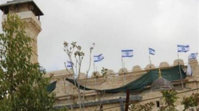 اليهود يوجهون إهانة لمدفن النبي إبراهيم بمدينة الخليل الفلسطينية
