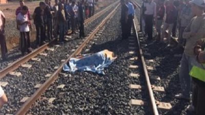 قطار يُنهى حياة شاب بالمنوفية بعد سقوطه تحت عجلاته 