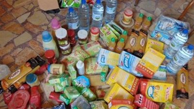 تموين الوادي الجديد يضبط سلع منتهية الصلاحية بأحد محلات الخارجة 