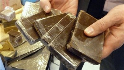 فيديو| إحباط تهريب 517 طربة حشيش بالسويس
