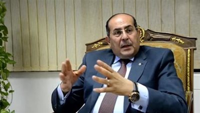 محافظ سوهاج يشيد بزيادة إنتاج فدان القمح لـ24 أردب بمشروع التغيرات المناخية