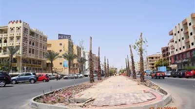 صور| إستمرار أعمال التجميل بالغردقة لتصبح أجمل مدن محافظات الجمهورية