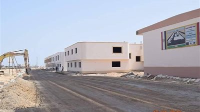 صور| بتكلفة 350 مليون جنيه يتم إنشاء مشروع مدينة الحرفيين بالغردقة