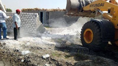 صور| محافظ الشرقية يأمر بتنفيذ 52 قرار إزالة للتعديات على الأراضي الزراعية