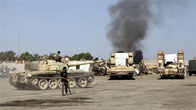 مصادر ليبية: تفجير إرهابي استهدف موكب رئيس أركان الجيش الليبي ببنغازي