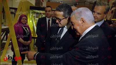 فيديو وصور| وزير الأثار في جولة تفقدية داخل المتحف المصري