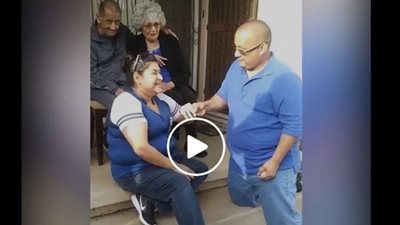 فيديو| شاب يتقدم لخطبة فتاة بعلبة فارغة