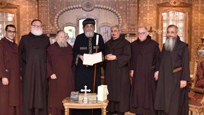 وفد من الرهبان الكرمليين يزور البابا تواضروس الثاني في المقر البابوي بالعباسية