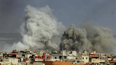 صور| استمرار قصف مخيم اليرموك للفلسطينيين بسوريا 