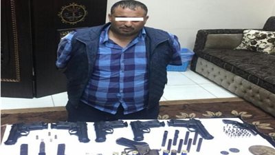 ضبط أحد الأشخاص لقيامه بالإتجار فى الأسلحة النارية بالدقهلية