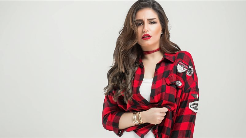 منة فضالي 