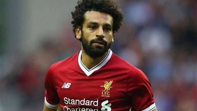 أرقام| تشامبرلين يواصل تقديم الهدايا لمحمد صلاح
