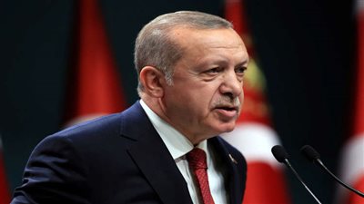 أردوغان يتهم واشنطن بزعزعة استقرار تركيا وأمن سلامتها