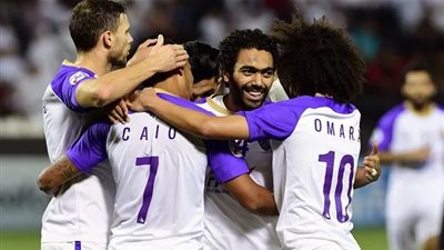 بعد تتويج حسين الشحات.. أبرز 9 نجوم توجوا بدوريات خارجية