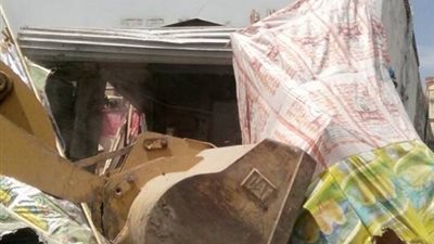 صور| حملة انضباطية لإزالة المخالفات ورفع الإشغالات بمدينة فارسكور 